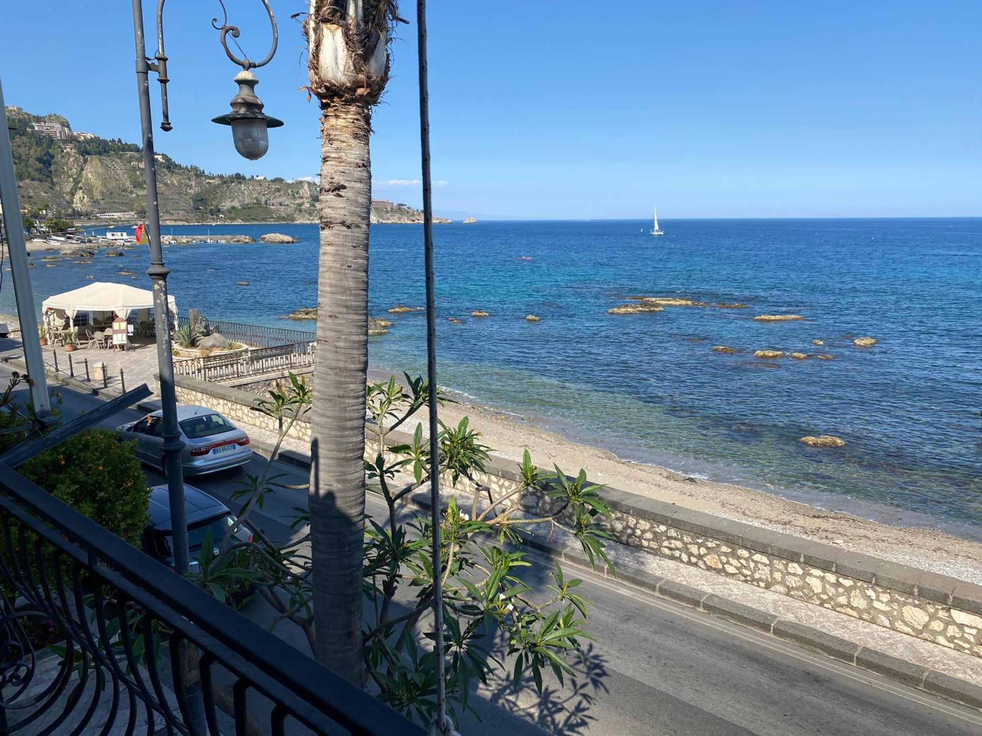 Casa Nicole Fronte Mare Villa Giardini Naxos Exterior photo