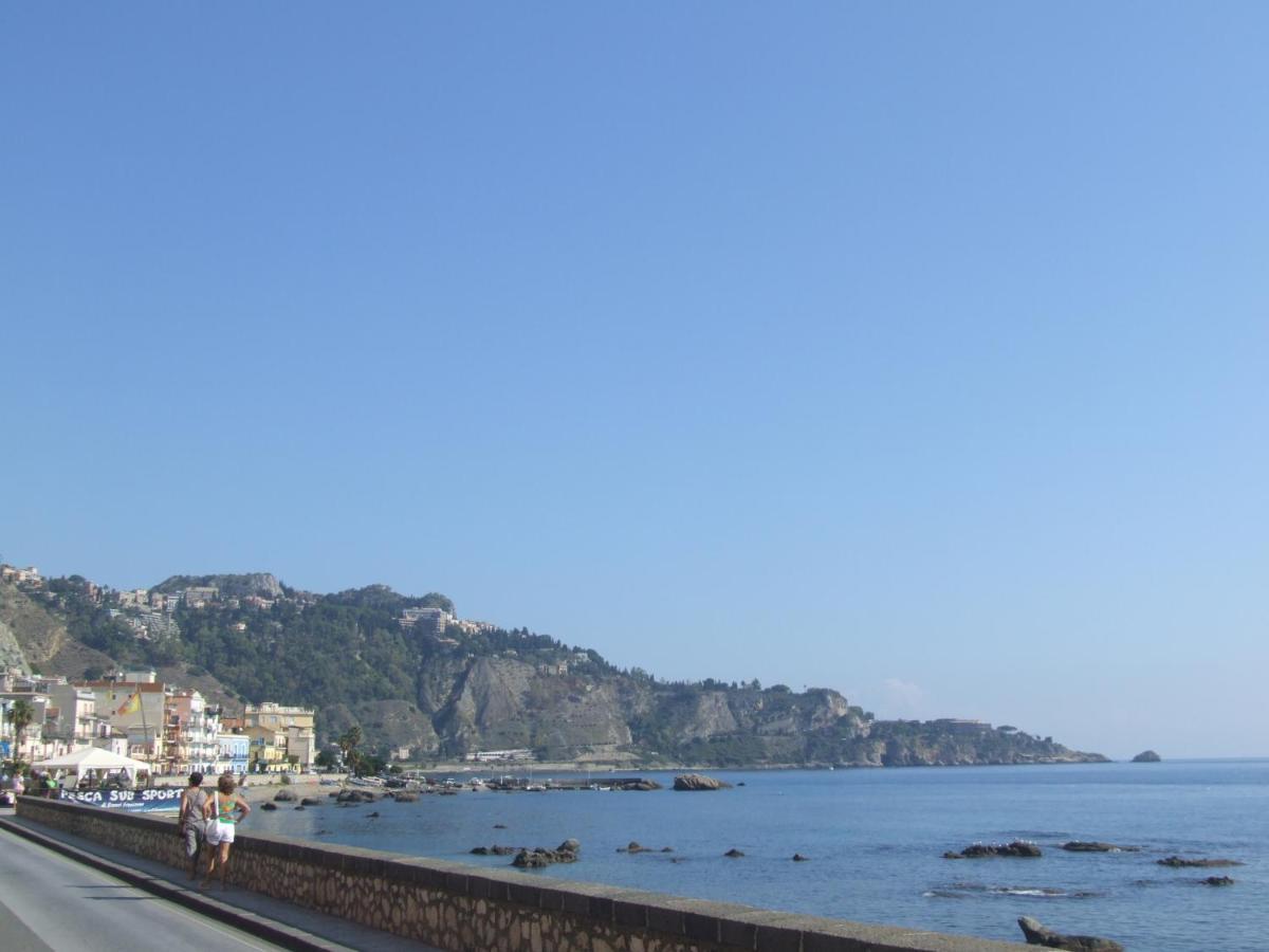 Casa Nicole Fronte Mare Villa Giardini Naxos Exterior photo